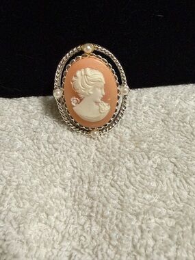 Vintage AAi Signed Cameo